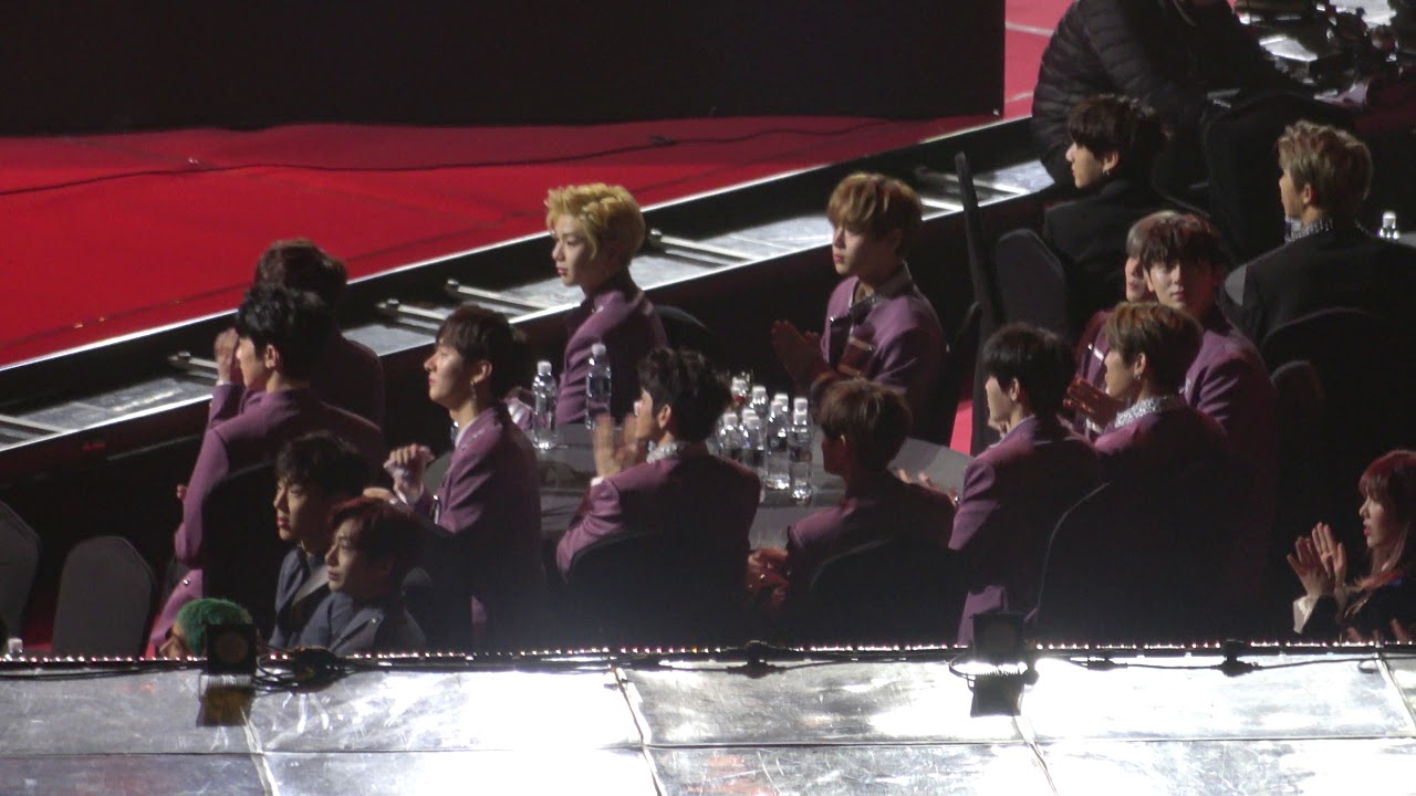 180125 서울가요대상 워너원 Wanna One 대기석(볼빨간사춘기, 갓세븐 본상/ 방시혁 PD 올해의 제작사상)