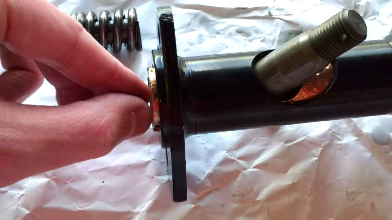 1965 Ford Mustang - assembling the power steering valve