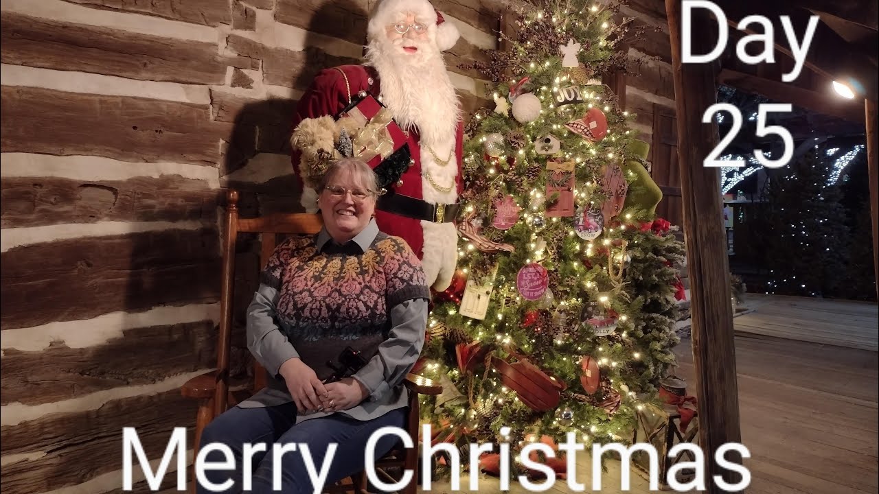 TEXAS VLOGMAS DAY 25 featuring CharmingEwe 25 Days Around The World Advent #knitting #crochet #yarn