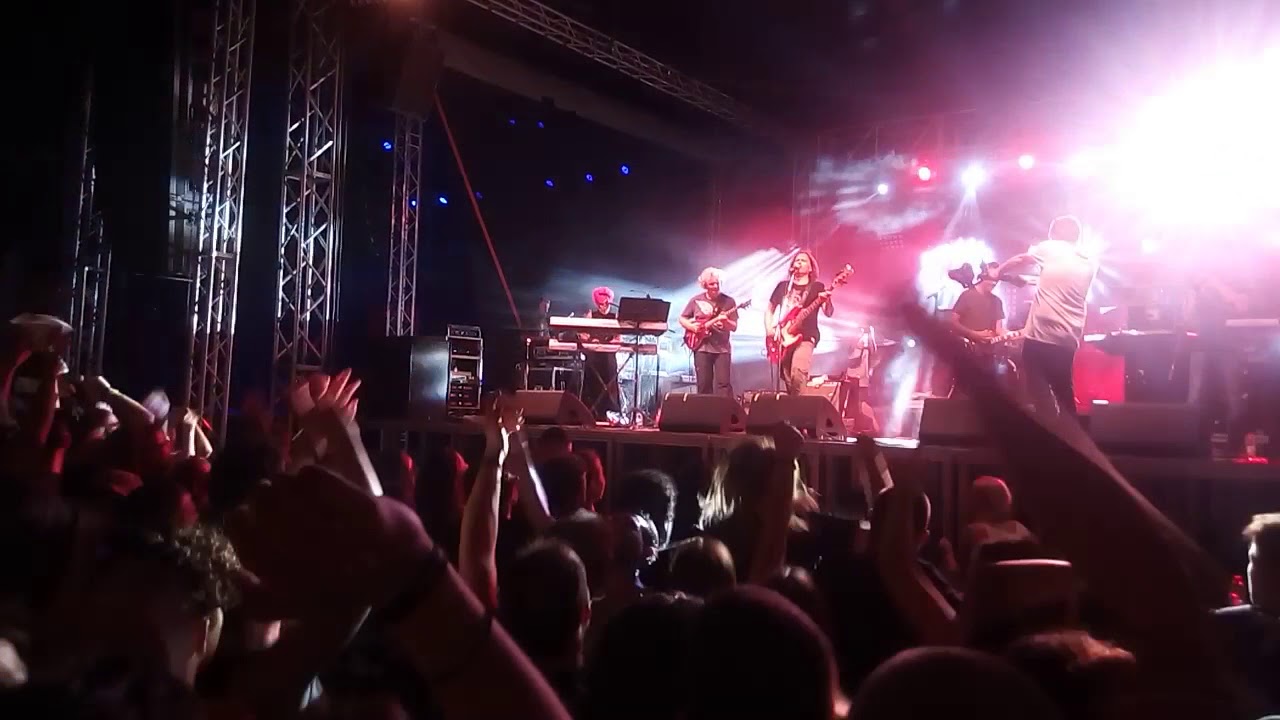 &Mu;&omega;&rho;ά &Sigma;&tau;&eta; &Phi;&omega;&tau;&iota;ά -&Kappa;ά&tau;&omega; &sigma;&tau;&eta;&nu; &pi;ό&lambda;&eta; Live Street Mode Festival Thessaloniki 2018