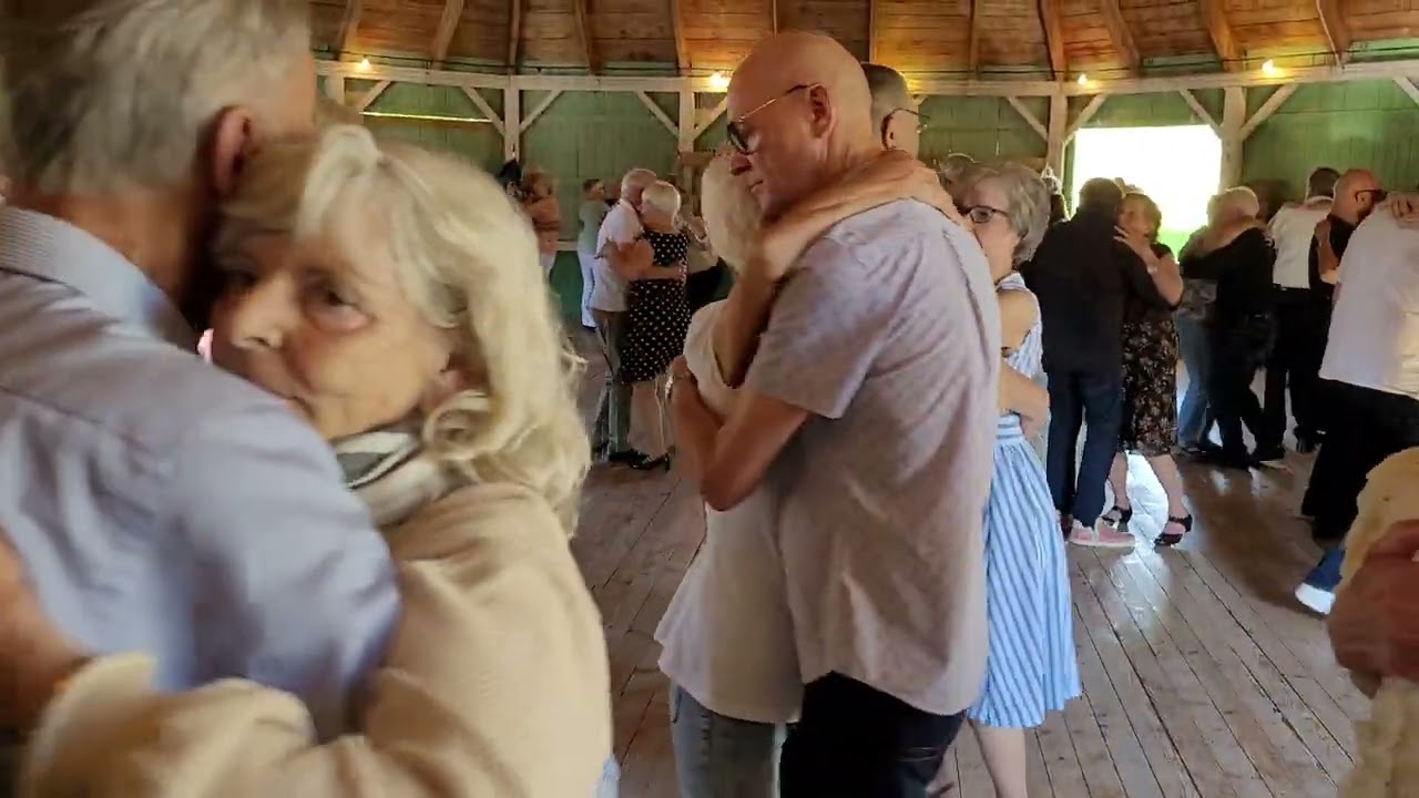 Eklövs orkester i Degerfors parken 28/5-25.