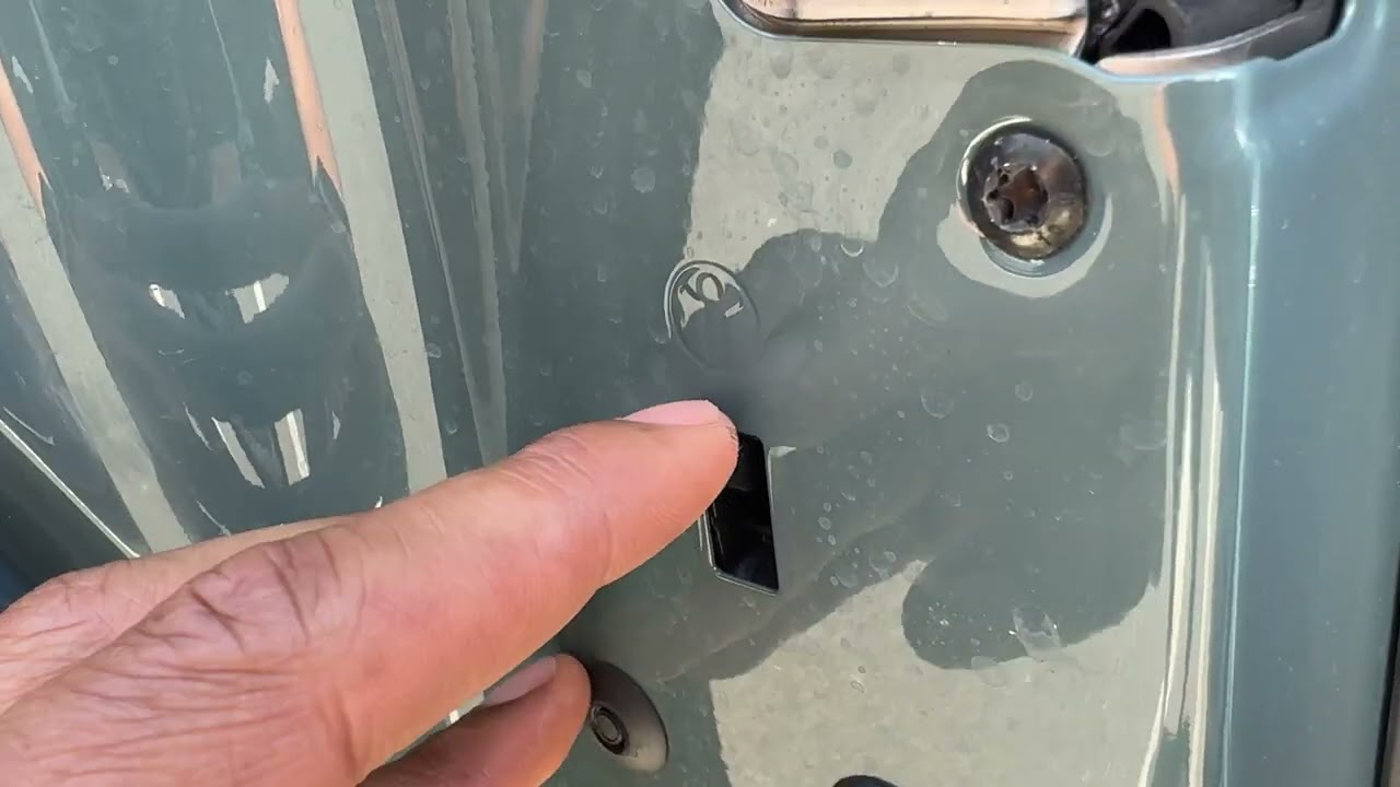 MINI Countryman - How To Put Child Lock On Car Door