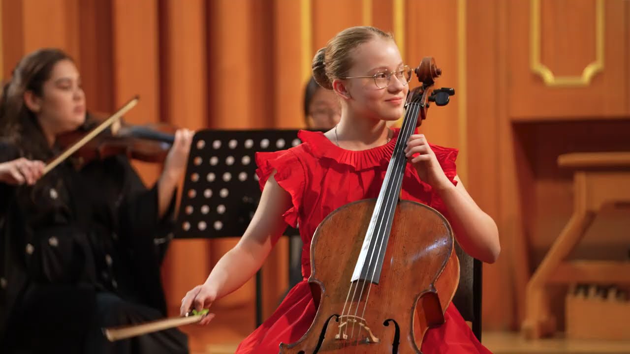 Zoia Dudenkova - Gabriel Faure 1.Romance  2.Papillon
