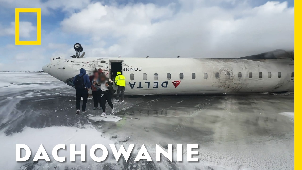 Podczas lądowania samolot pasażerski nagle przewrócił się na dach | Lotnisko w Toronto