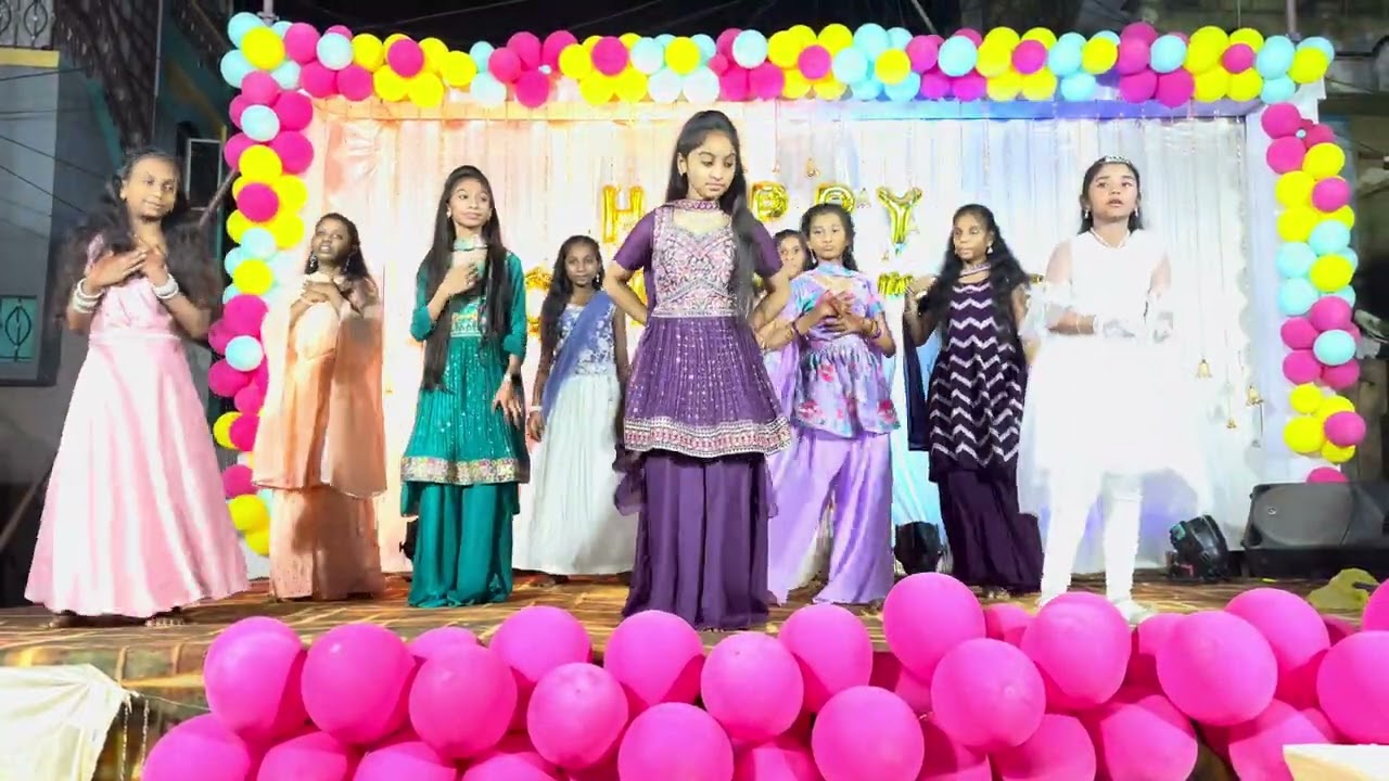 తార వెలసింది అ నింగిలో ధరణి మురిసింది #christmassongs _dance performance #shinynissy 