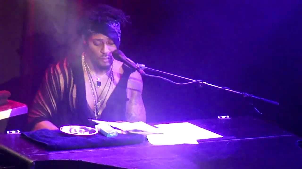 D'Angelo 2/2/12 Amsterdam, Netherlands @ Paradiso (Part 2 of 2)