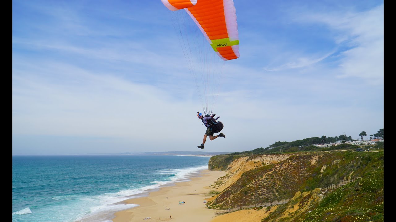Paragliding Praia das Bicas in Portugal