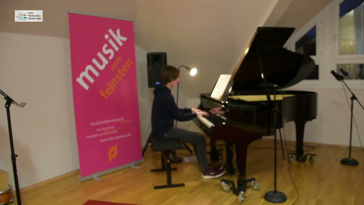 Leon Kopecny spielt The Bells of Moscow von Sergei Rachmaninow