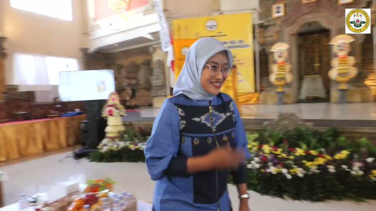Peringatan HUT Ke-38 Wanita Hindu Dharma Indonesia (WHDI)