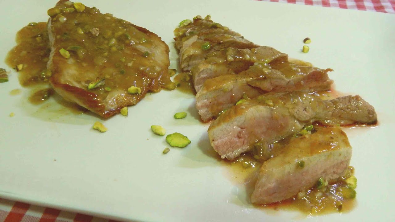Cómo hacer secreto ibérico jugoso con salsa de pistacho