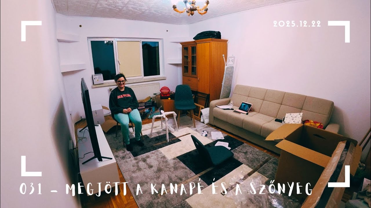Megvan a kanapé és vettem egy nagyobb szőnyeget (031)