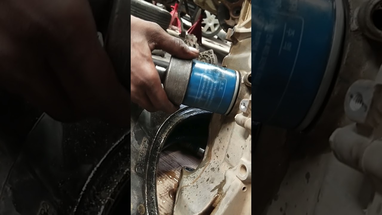 Wr v Engine oil And water mixing in oil filter