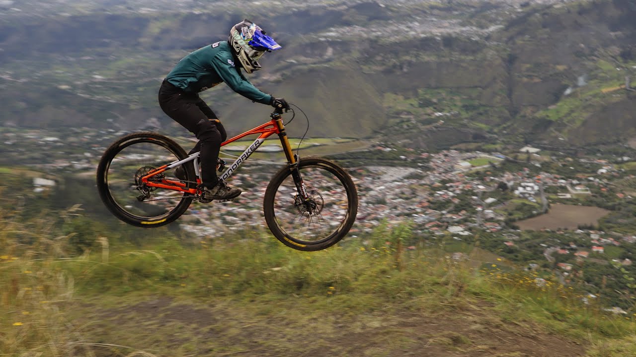 Downhill del Cerro al Valle Patate 2025
