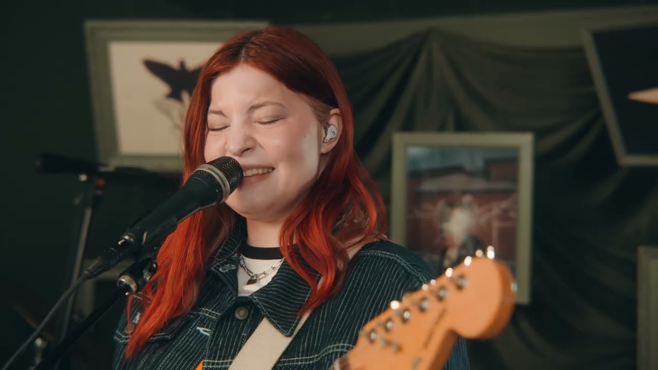 Taylor Janzen - The Big Knife (Live From My Garage