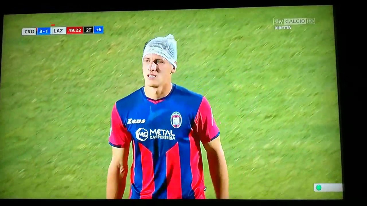 IL CROTONE RIMANE IN SERIE A - FESTEGGIAMENTI!!