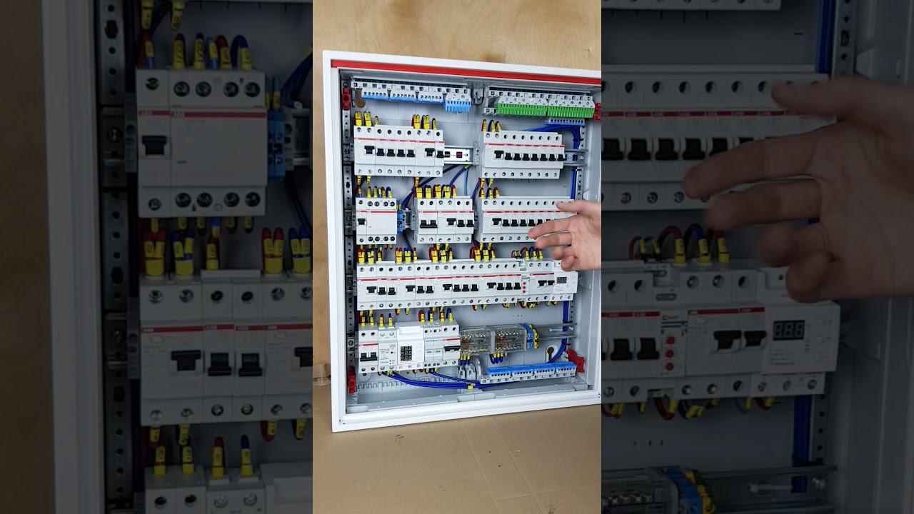 Щит ABB CA 24 из новой серии Comfort Line (замена серии АТ 42).Его минусы с подключением шин.