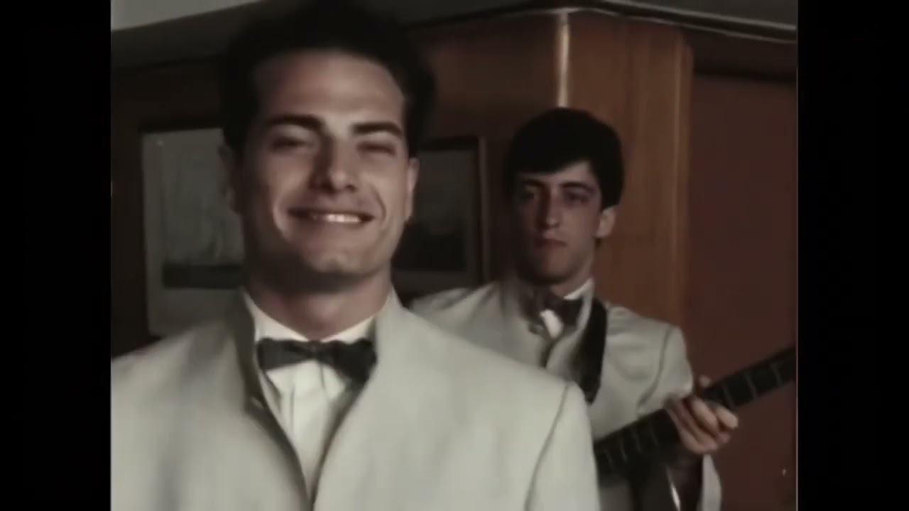 Her&oacute;is do Mar - Cachopa (Videoclipe Oficial 1983)