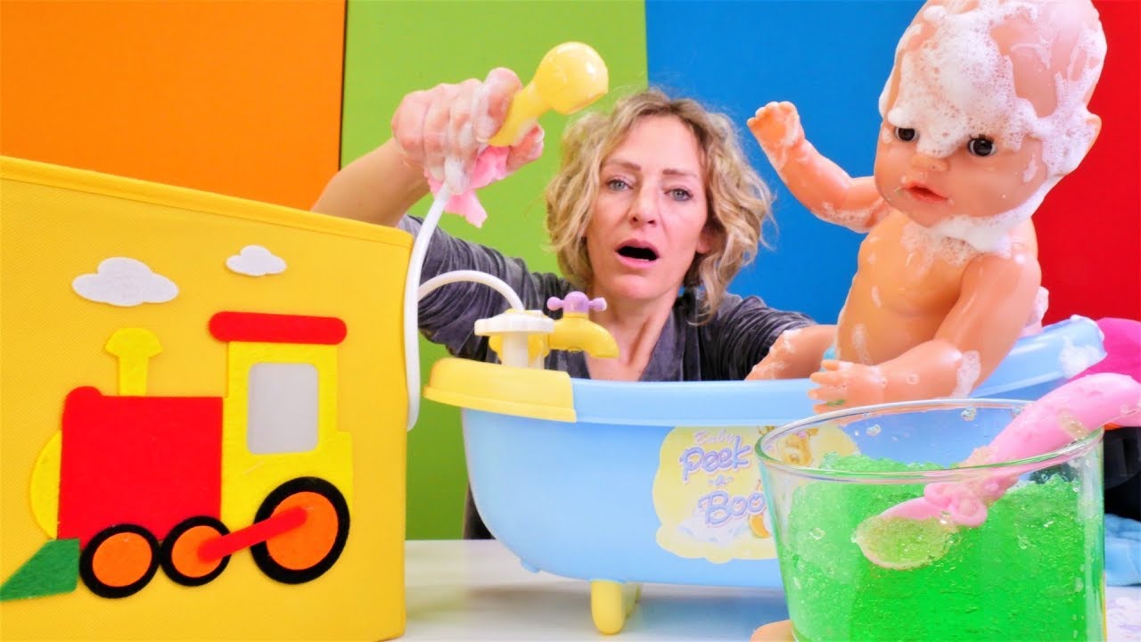 Die Wunderbox - Nicole badet das Baby - Spielspaß mit Baby Born