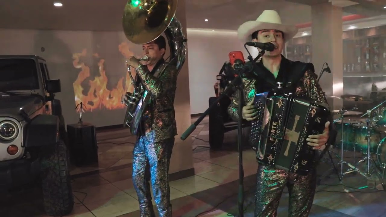 Grandes Shakas - Yo vivo mi vida  (En Vivo 2024)