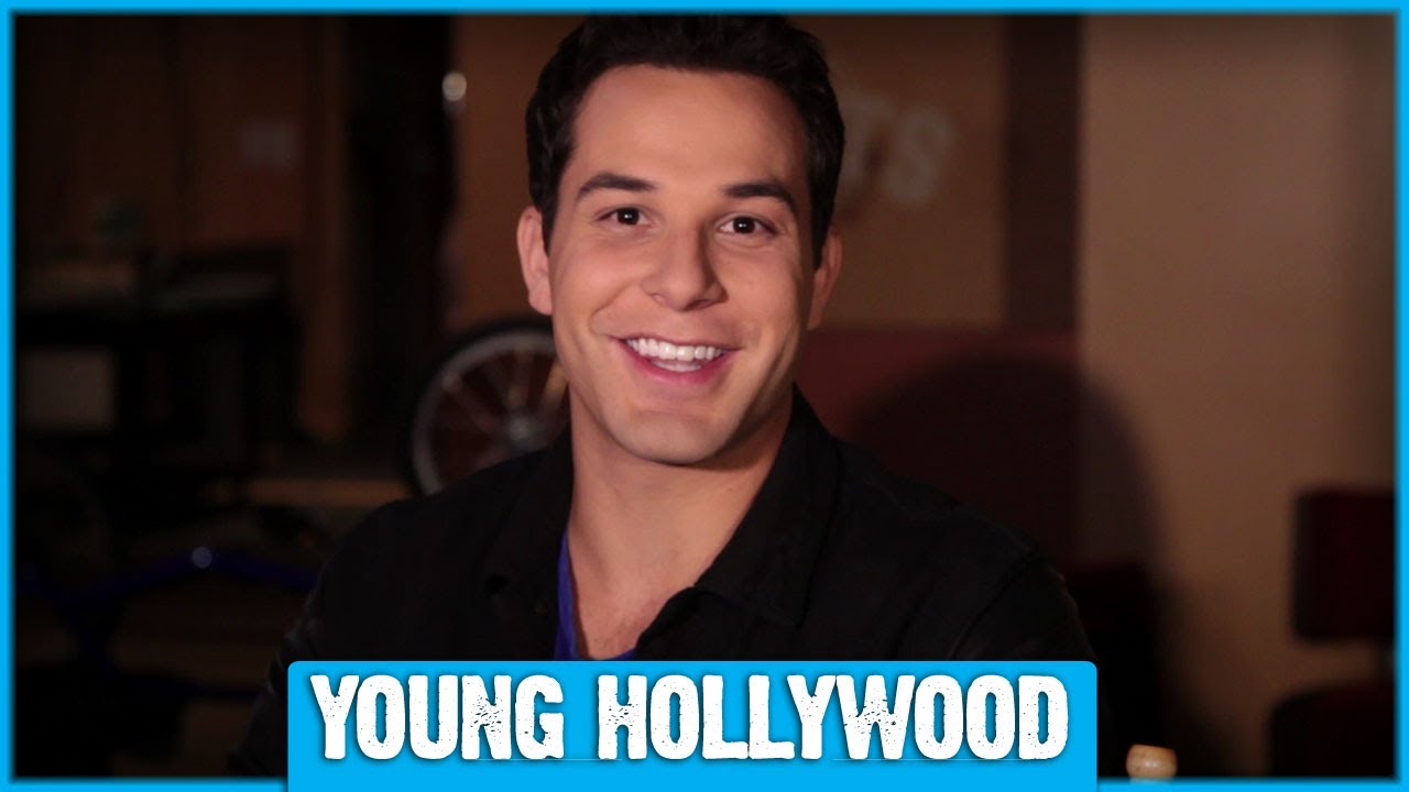 SKYLAR ASTIN ON SET OF 