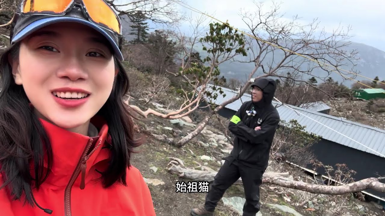 Hiking or Riding? The Tough Choice to Mt. Haba Base Camp | 哈巴雪山争议：徒步1600米爬升，还是骑骡保存体力？