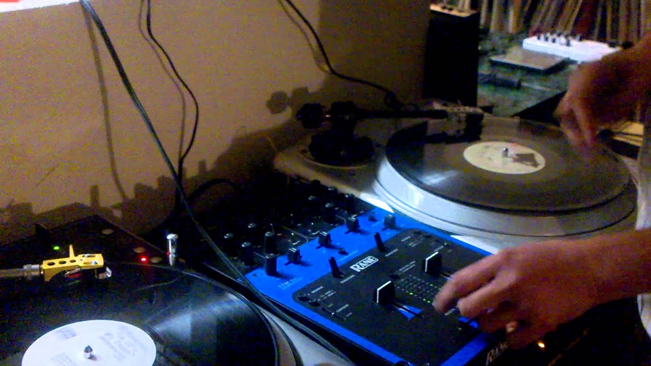 Scratch practice with a Rane TTM 56 mixer and a Vestax PDX 2000 turntable