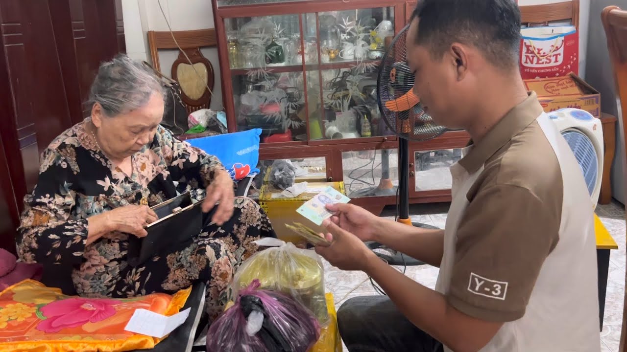 Vui Mừng Chú Cháu Được Cô Gấm Ở Mỹ Mua Hàng Ủng Hộ Và Lì Xì /at6n