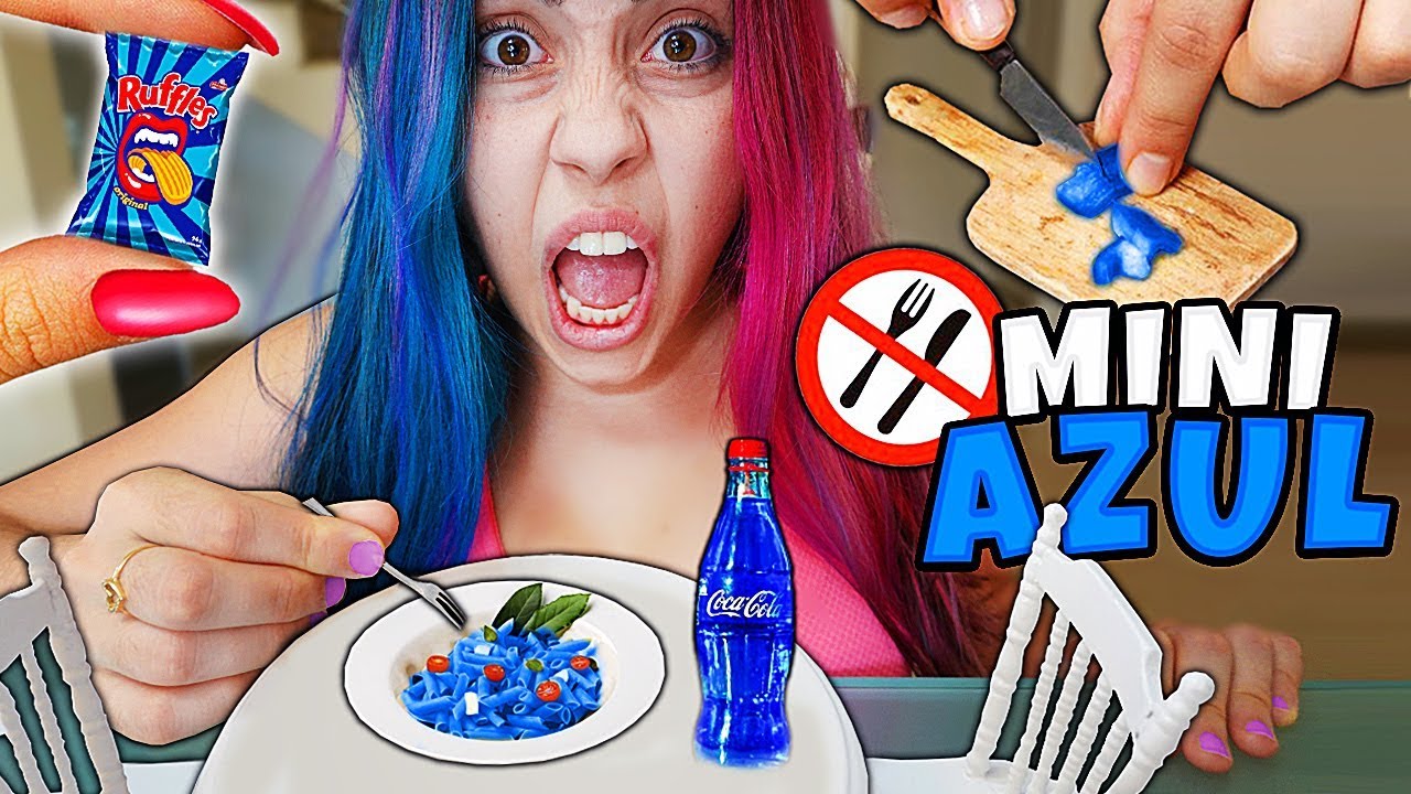 NAMORADA 24 HORAS s&oacute; COMENDO MINI COMIDA AZUL