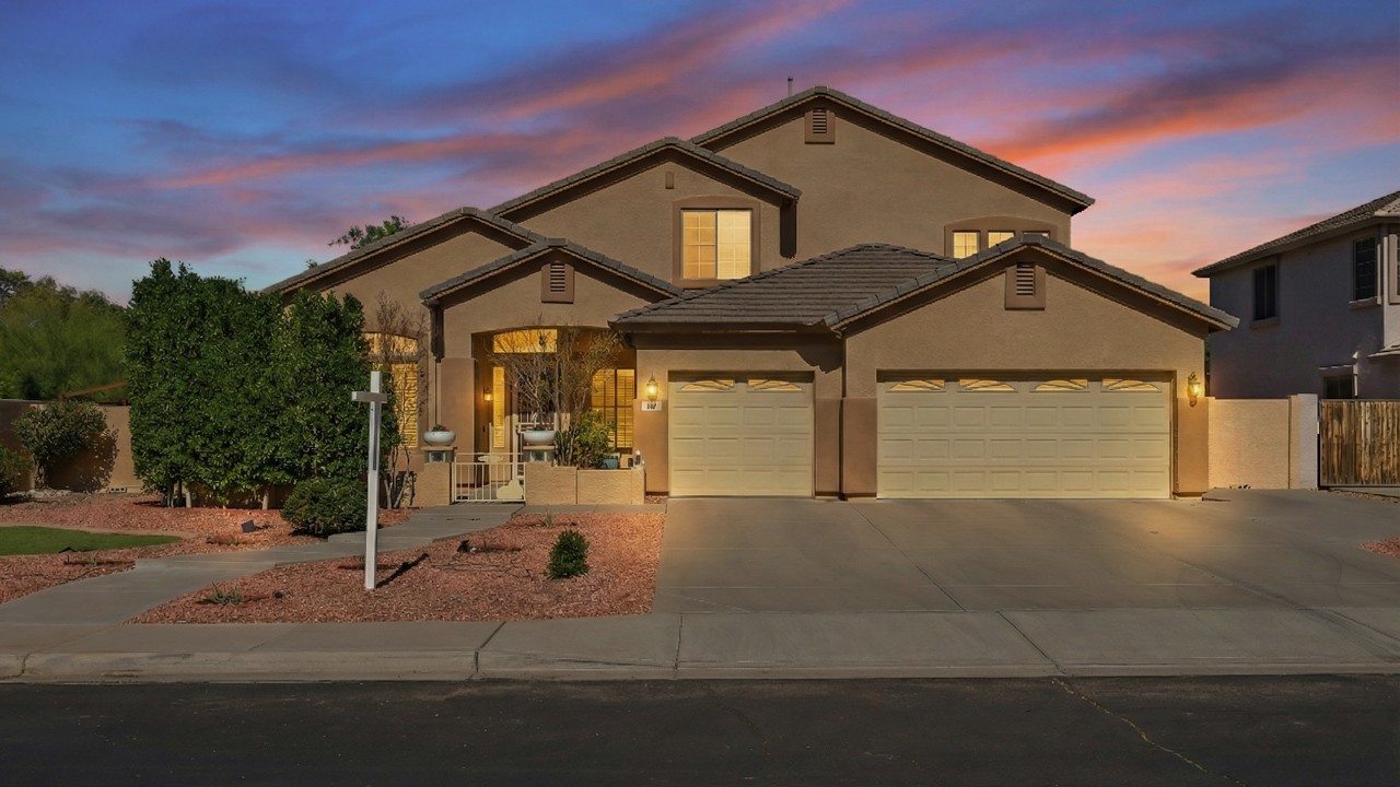 66 E Julian Dr, Gilbert 85295 Branded