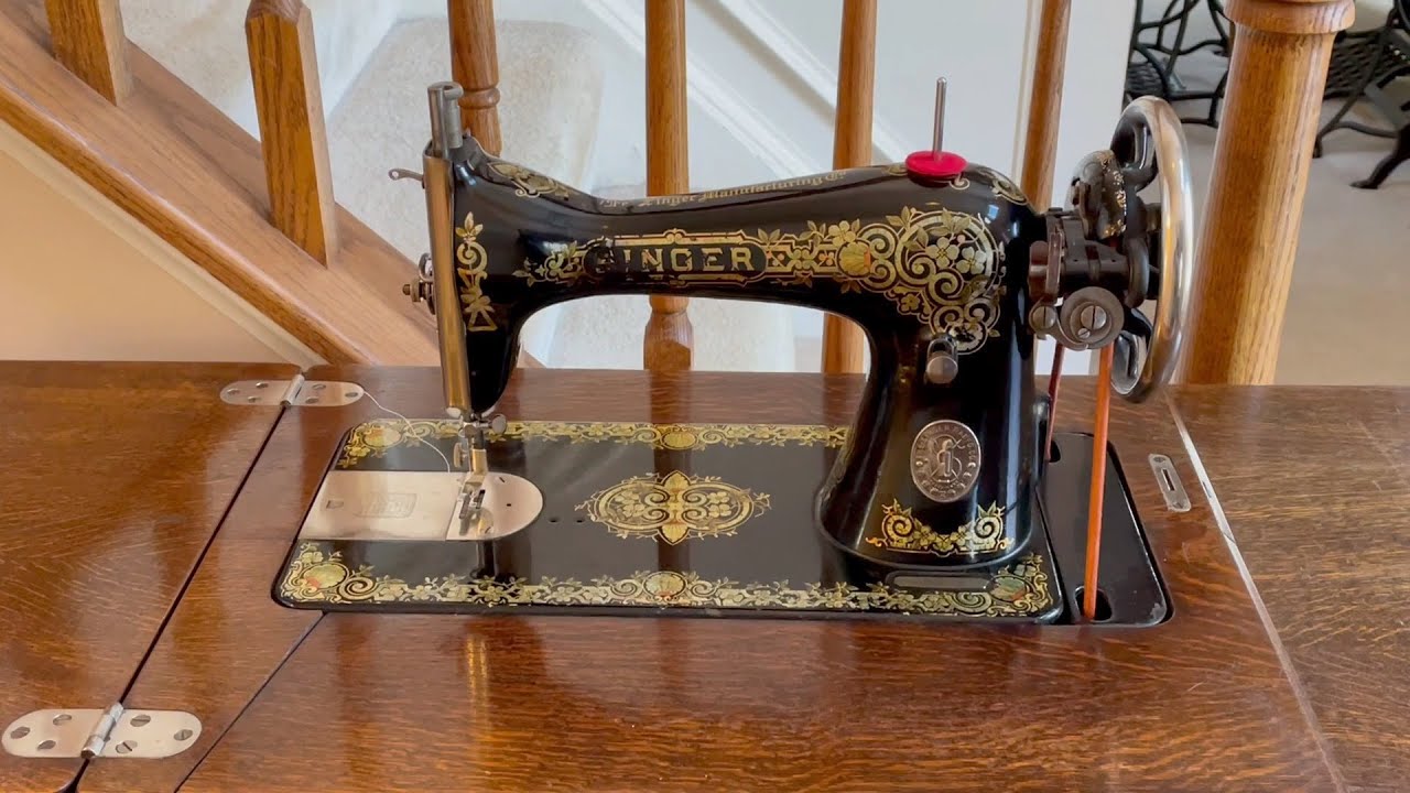 Threading a Singer Model 15-30 sewing machine and using the zigzag and buttonhole attachments