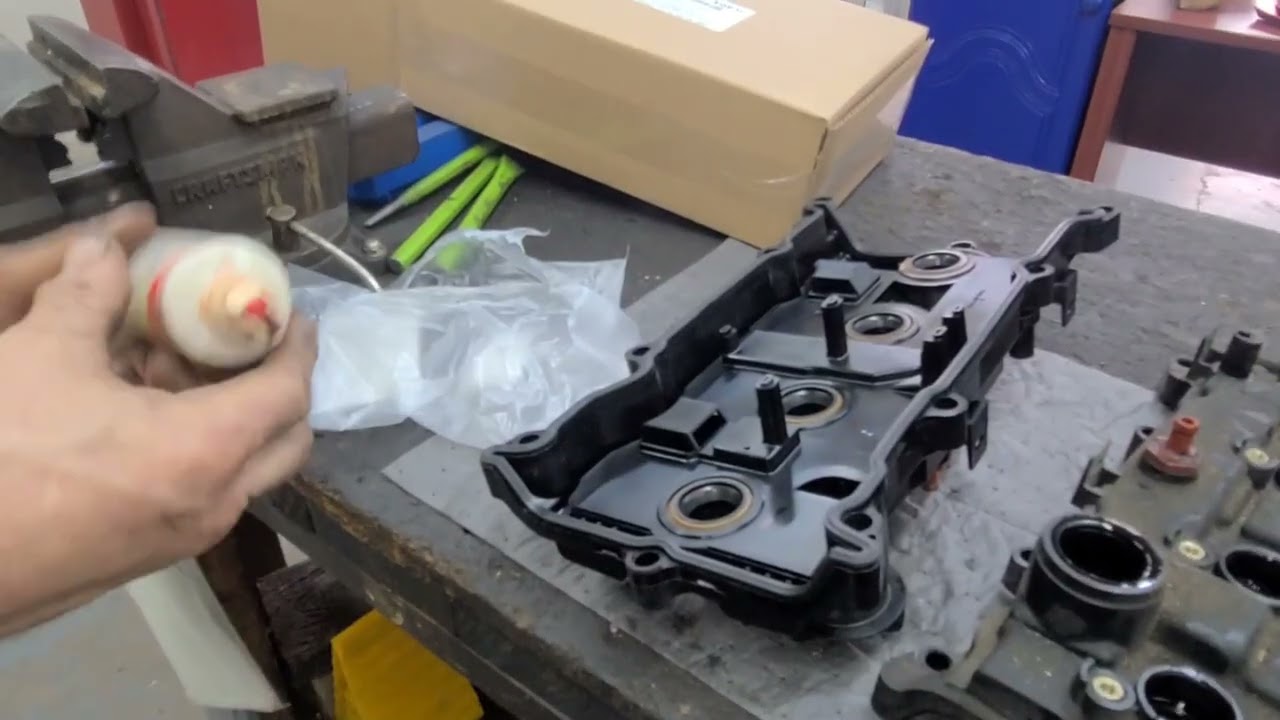 Valve Cover on a 2013 Nissan Altima