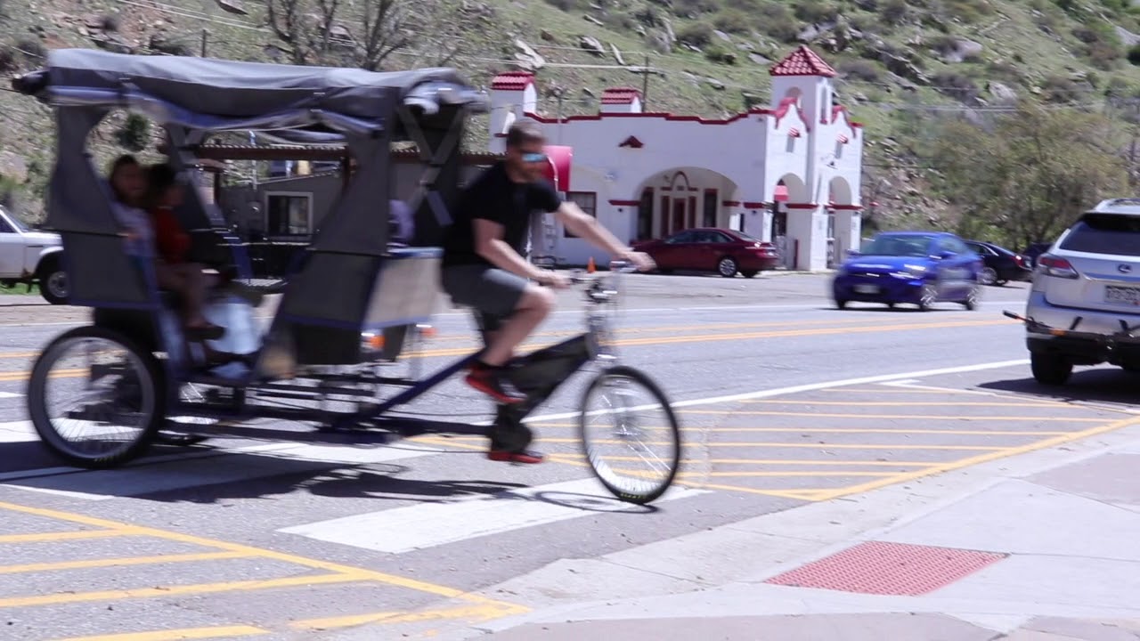 Limo Pedicab - adventure! 6 passenger capacity- Main Street Pedicabs