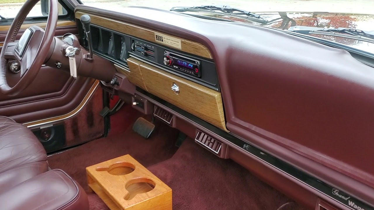 1991 Jeep Grand Wagoneer Final Edition Walk Around