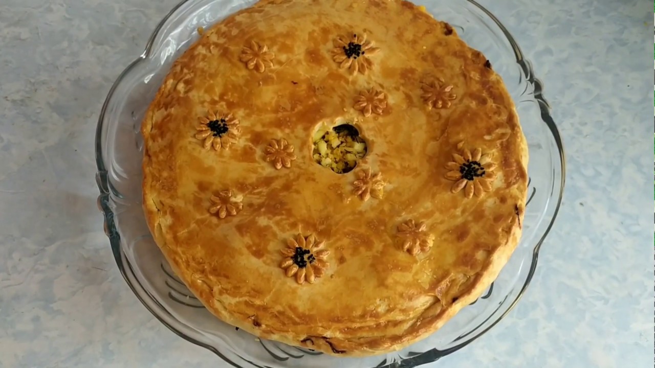 Пирог из капусты 😋Karamli kamxarj va mazali  pirog🤗 Yeb ko'rgan yana bormi deb so'raydi😉