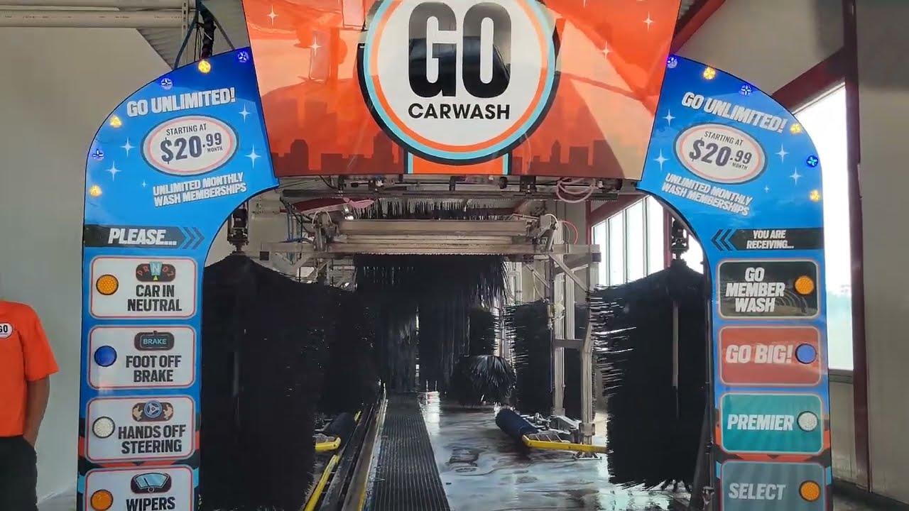 GO Car Wash Ride Through - Olmos Creek Drive - San Antonio, TX