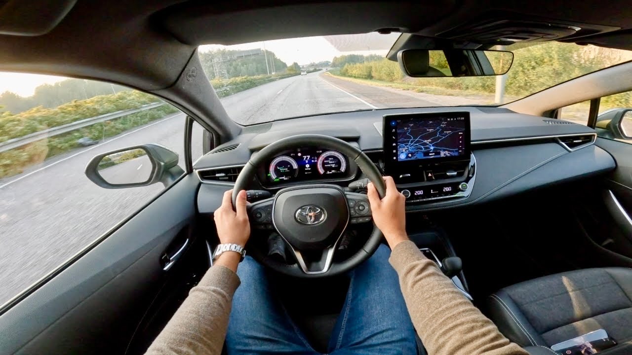 Toyota Corolla Touring Sports Hybrid 2024 года | Тест-драйв от первого лица