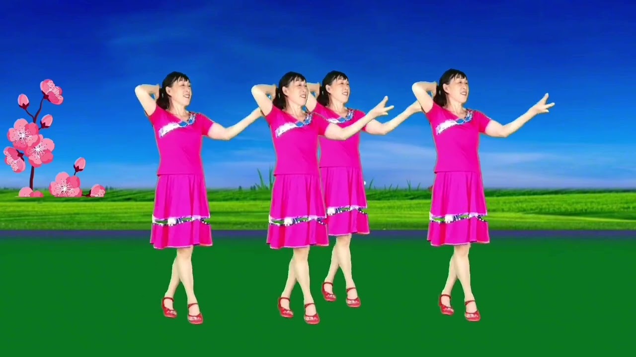 扇子广场舞《红梅赞》降央卓玛演唱，聆听经典，回忆满满！