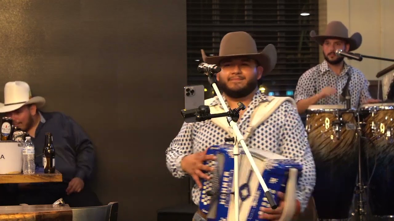 Los Tesoros de Javi _ Bonita (en vivo) La union Hace La Fuerza #2