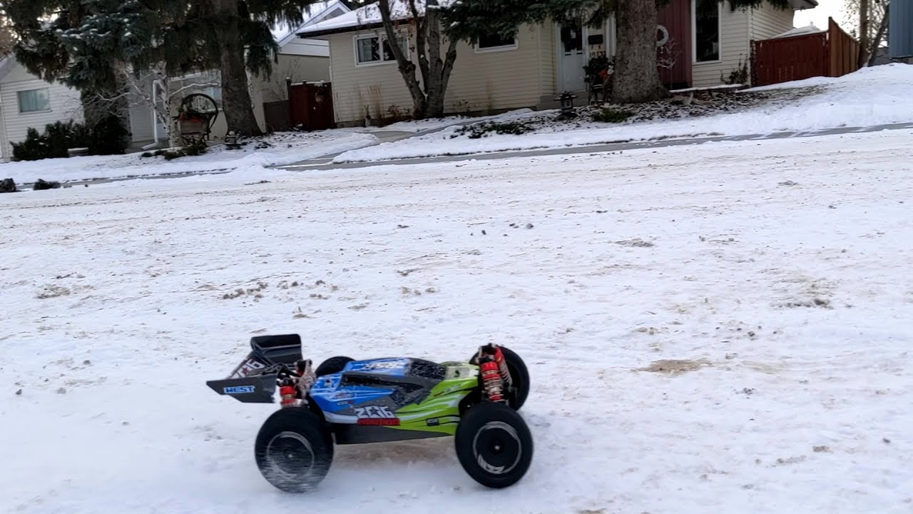 Wltoys 144001 - First Look and Run
