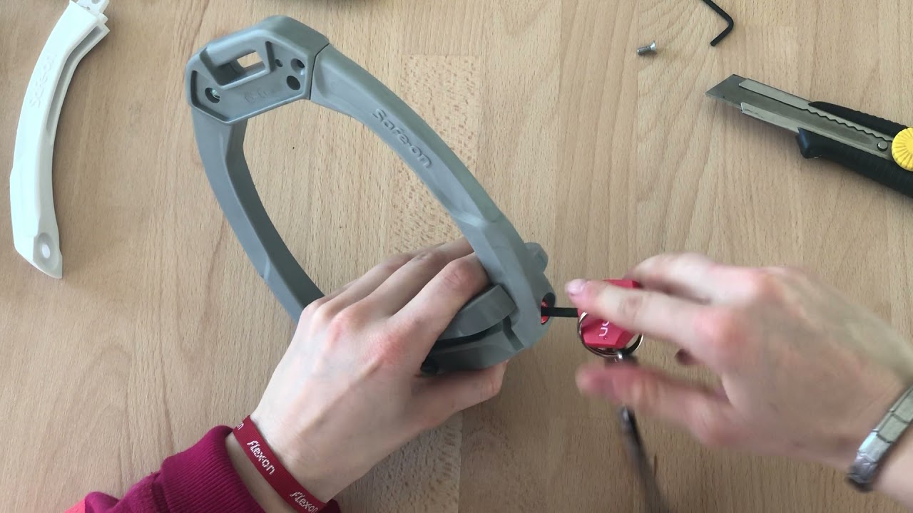How To Change The Safety Arm On The Safe On Stirrups | Riderzon Flex-On Stirrups
