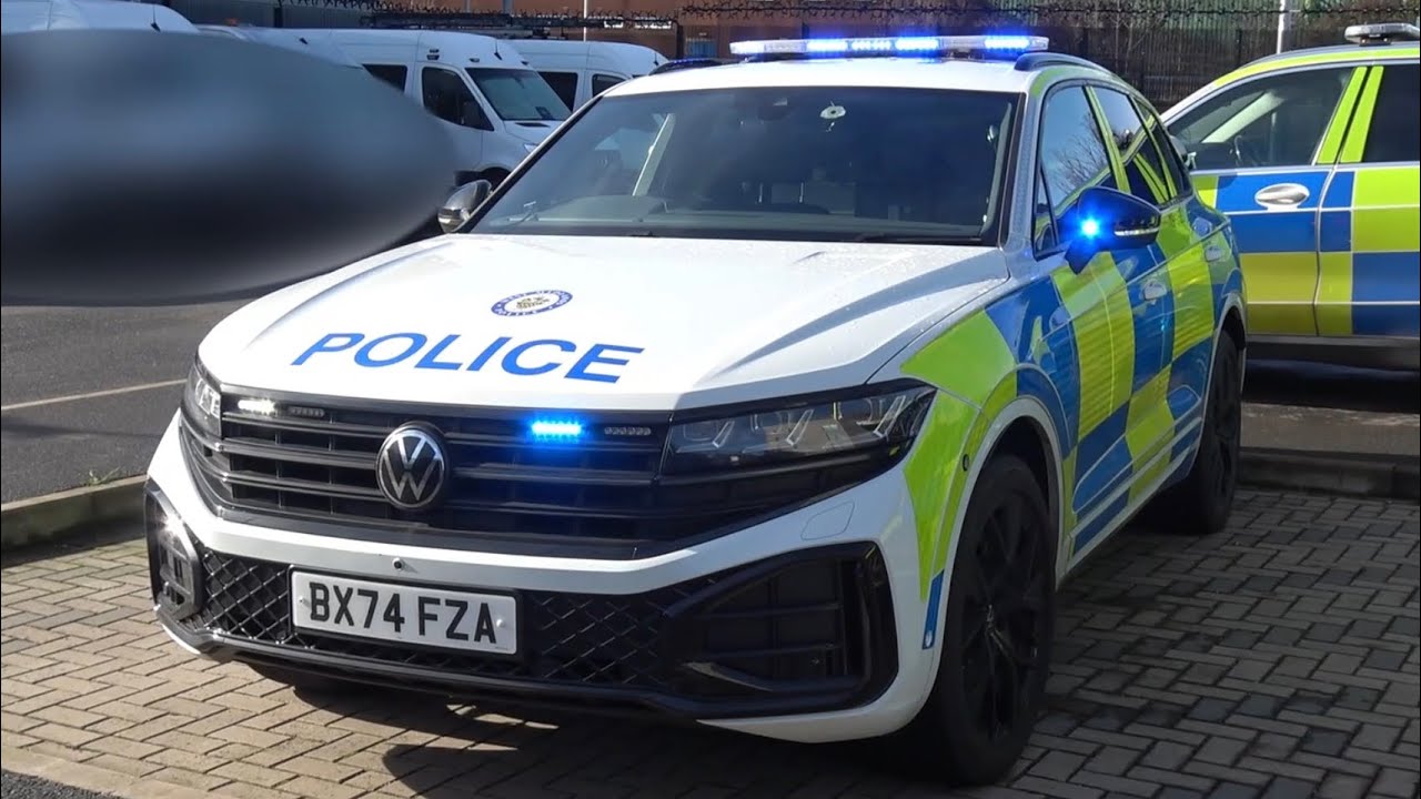 West Midlands Police Volkswagen Touareg FOU Blue Light Demo inside C3 Operations Hub 