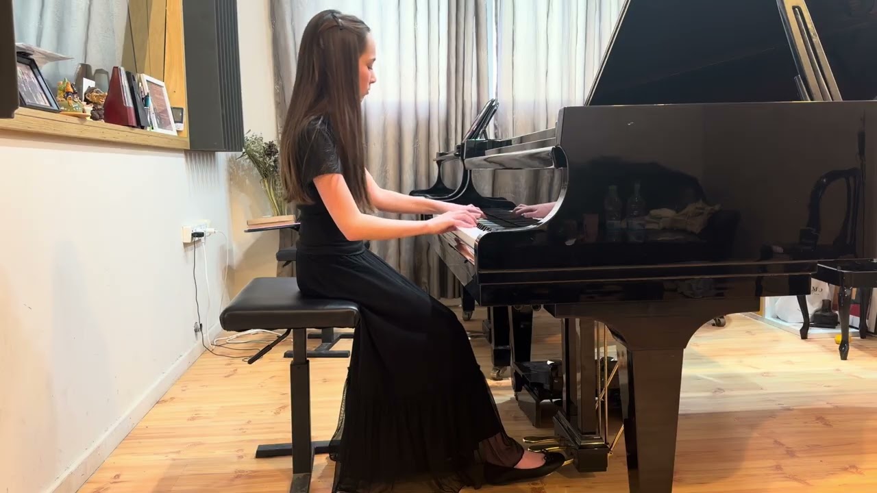 Tamar Zellermayer plays Pastorale and Burlesca by A.Boscovich