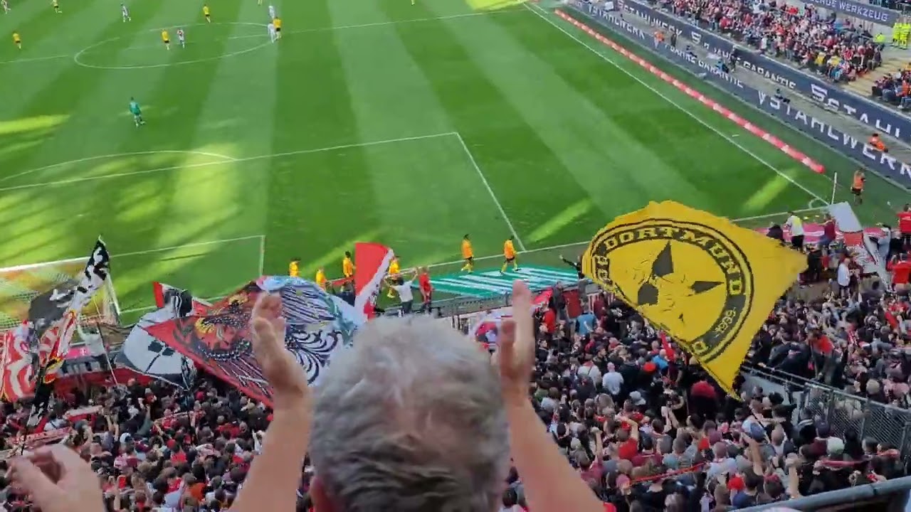 Köln - Borussia Dortmund 3:2 Stimmung Ultras Köln