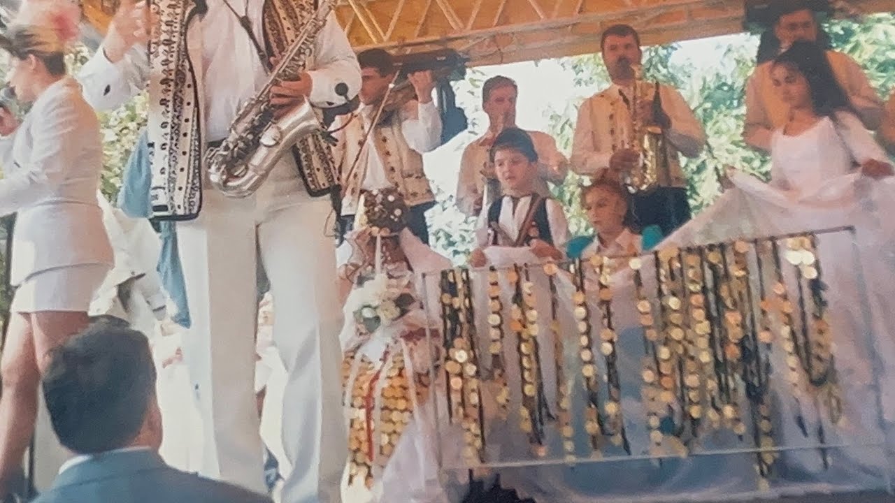 Maria va arăta ce zestre a dat ea la fetele, ei ce nu a dat nimeni în lume și nici nu se va da!