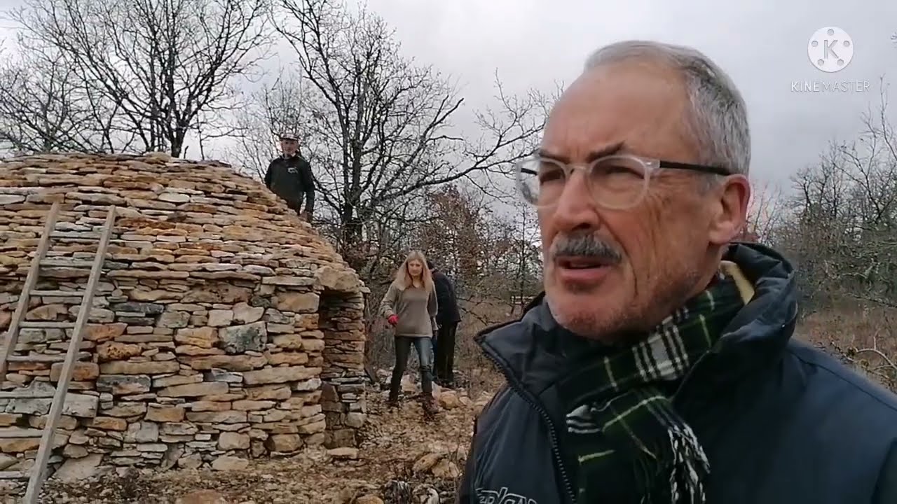 Cabanes en pierres sèches en Périgord blanc