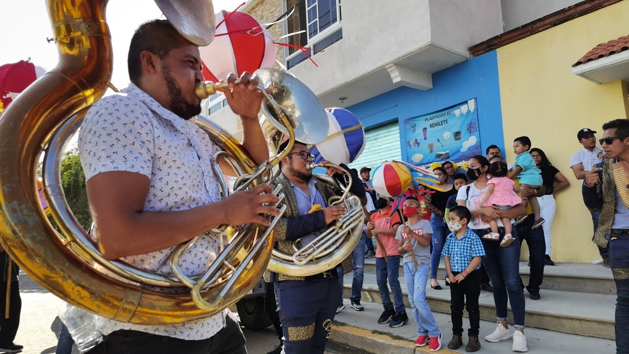 LLEGADA DE BANDA VIENTOS DEL SUR A IGLESIA DE SANTIAGUITO ETLA 2021, ... LA CALAVERA, POLKA TUBA 📯🥁🎺