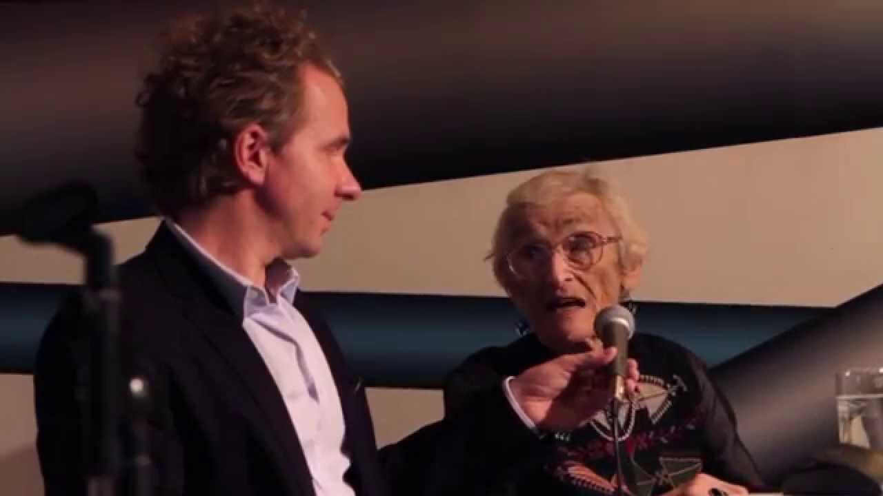 Prof. T. Scarlett Epstein speaking at Cafe Korb, Vienna, October 2013