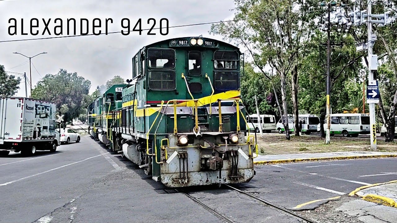 Ferrovalle Mp15ac 9817, Gp38-2 9420 y 9421 con el servicio tlalnepantla en la linea NA