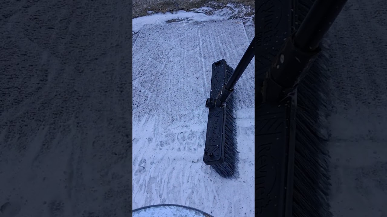Big Brush Scrubbing a DIRTY rug