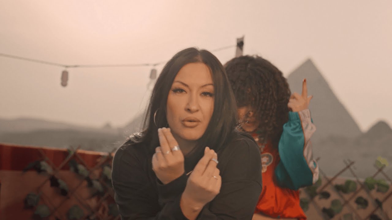 Nayomi x Perrie - Eih El Kalam? (Official video) نايومي, بيري - ايه الكلام؟